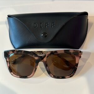 DIFF Bella oversized sunglasses, polarized, tortoise print